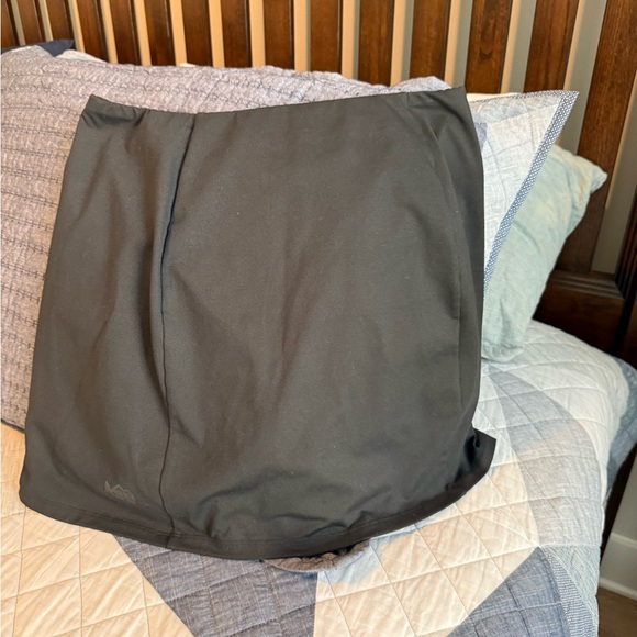 REI Co-op Black Skort - Picture 4 of 5